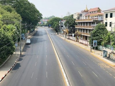 Une rue désertée à Rangoun après un appel à une "grève silencieuse" des opposants au coup d'Etat en Birmanie, le 24 mars 2021 - - [AFP]