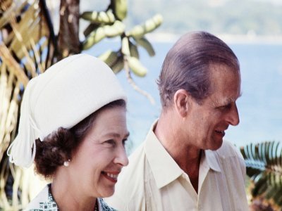La reine Elizabeth II et son époux le prince Philippe en visite au Vanuatu en février 1974 - - [AFP/Archives]