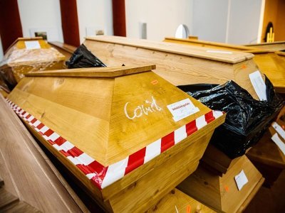 Cercueils de personnes mortes du Covid-19 avant leur crémation à Meissen (est de l'Allemagne), le 13 janvier 2021 - JENS SCHLUETER [AFP/Archives]