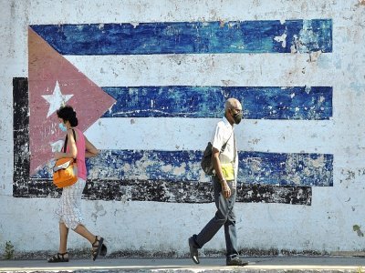 Peinture murale représentant le drapeau cubain, à La Havane le 16 avril 2021 - YAMIL LAGE [AFP]