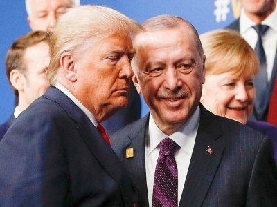 Le président américain Donald Trump et son homologue russe Recep Tayyip Erdogan au sommet de l'Otan en décembre 2019 à Londres - PETER NICHOLLS [POOL/AFP/Archives]