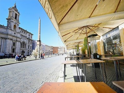 Un restaurant fermé sur la place Navona dans le centre de Rome, le 24 avril 2021 - Alberto PIZZOLI [AFP]