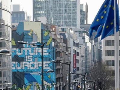 Une fresque murale "The Future of Europe" devant le siège de la Commission européenne, le 25 mars 2021 à Bruxelles - Aris OIkonomou [AFP/Archives]