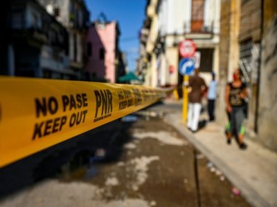 Une rue fermée en raison du Covid-19, le 5 mai 2021 à La Havane, à Cuba - YAMIL LAGE [AFP]