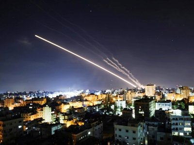Tirs de roquettes depuis Gaza en direction d'Israël le 15 mai 2021 - MAHMUD HAMS [AFP]