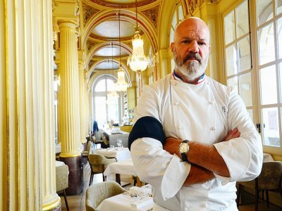 Philippe Etchebest dans son restaurant "Le Quatrième Mur" à Bordeaux le 30 septembre 2020 - MEHDI FEDOUACH [AFP/Archives]