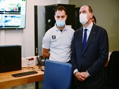 Le Premier ministre Jean Castex visite un commissariat à Saint-Denis le 28 mai 2021 - MARTIN BUREAU [AFP]