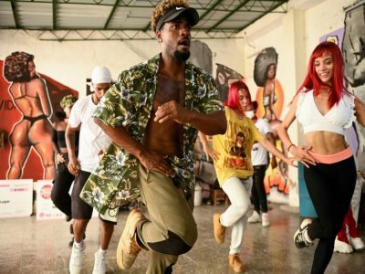 Répétition dans un studio de danse à La Havane, le 21 mai 2021 à Cuba - YAMIL LAGE [AFP]
