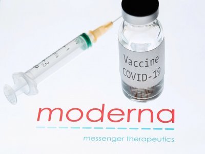Le vaccin de Moderna n'est pour le moment autorisé que chez les personnes de 18 ans et plus - JOEL SAGET [AFP/Archives]