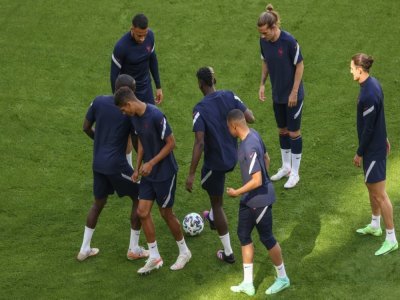 Les Bleus à l'entraînement le 14 juin 2021 à l'Allianz Arena de Munich, à la veille de leur match contre l'Allemagne - ALEXANDER HASSENSTEIN [POOL/AFP]