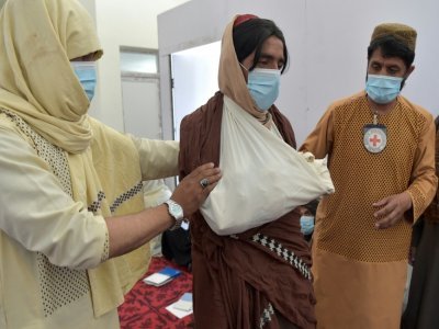 Des talibans participent à une formation aux premier secours, à Andar, en Afghanistan, le 3 juin 2021 - WAKIL KOHSAR [AFP/Archives]