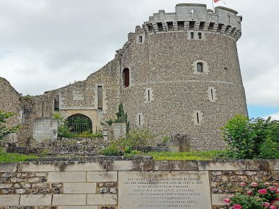 Le château de Robert le Diable date de la fin du Xe siècle. - Guillaume Lemoine