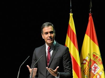 Le Premier ministre espagnol Pedro Sanchez pendant son discours au Théâtre del Liceu à Barcelone le 21 juin 2021 annonçant la grâce de neuf indépendantistes catalans - LLUIS GENE [AFP]