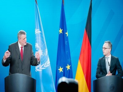 Le ministre allemand des Affaires étrangères Heiko Maas (D) et l'envoyé spécial de l'ONU pour la Libye, Jan Kubis, le 18 mars 2021 à Berlin - Kay Nietfeld [POOL/AFP/Archives]