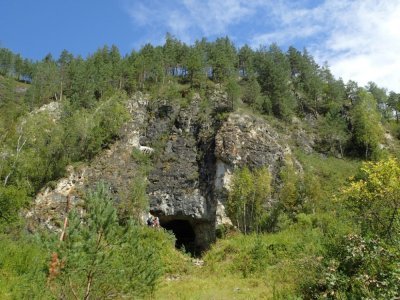 Entrée d'une grotte où des traces de l'homme de Denisova ont été retrouvées, photo fournie le 23 juin 2021 - Handout [Dr. RICHARD G. ROBERTS/AFP/Archives]