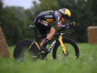 Le Slovène Primoz Roglic lors de la 5e étape du Tour de France, un contre-la-montre entre Change et Laval, le 30 juin 2021 - Anne-Christine POUJOULAT [AFP]