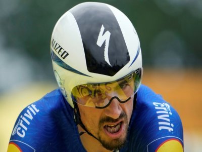 Julian Alaphilippe lors de la 5e étape du Tour de France, un contre-la-montre entre Change et Laval, le 30 juin 2021 - Christophe Ena [POOL/AFP]
