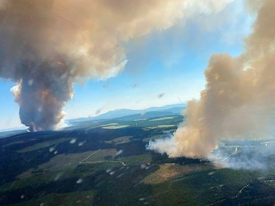 Deux incendies de forêt en Colombie-Britannique (Canada), touchée par une canicule inédite, le 30 juin 2021 - - [BC Wildfire Service/AFP]