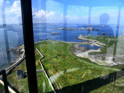 Vue panoramique depuis le haut du phare de Plouguerneau, le 28 juin 2021 - Fred TANNEAU [AFP]