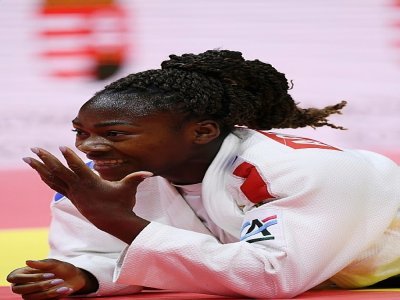 La judokate Clarisse Agbegnenou lors de la finale des -63 kg des Championnats du monde à Budapest, le 9 juin 2021 - Attila KISBENEDEK [AFP/Archives]