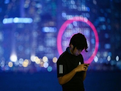 La Chine utilise une des censures les plus sophistiquées au monde pour contrôler l'Internetqui est censé être libre à Hong Kong - ANTHONY WALLACE [AFP/Archives]