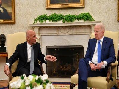 Le président afghan  Ashraf Ghani et le président américain Joe Biden à Washington, le 25 juin 2021. - Nicholas Kamm [AFP]
