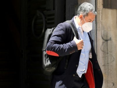 L'Espagnol Juan Jose Lopez Pacheco, dirigeant de Terra Fecundis, quitte le tribunal de Marseille le 17 mai 2021, au premier jour du procès - Nicolas TUCAT [AFP/Archives]