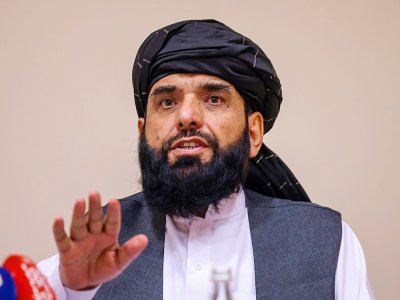 Suhail Shaheen, un porte-parole des talibans, lors d'une conférence de presse à Moscou, le 9 juillet 2021 - Dimitar DILKOFF [AFP]