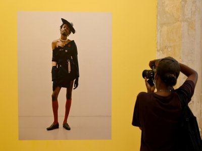 Une oeuvre de Campbell Addy présentée dans le cadre de l'exposition "New Black Vanguard" aux "Rencontres d'Arles", le 4 juillet 2021 - Nicolas TUCAT [AFP]