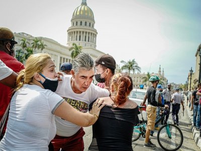 Un homme est blessé à l'oeil pendant une manifestation contre le gouvernement cubain, le 11 juillet 2021 à La Havane, à Cuba - ADALBERTO ROQUE [AFP]