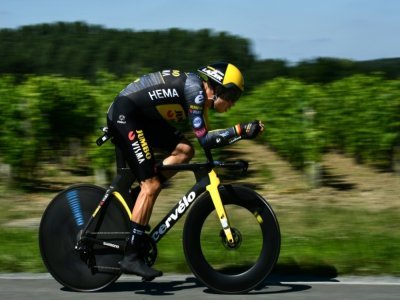 Le Belge Wout van Aert lors de la 20e étape du Tour de France, un contre-la-montre de 30,8 km entre Libourne et Saint-Emilion, le 17 juillet 2021 - Philippe LOPEZ [AFP]
