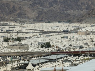 Des tentes pour accueillir les pèlerins musulmans, le 16 juillet 2021 à Mina, près de la Mecque, en Arabie saoudite - Fayez Nureldine [AFP]