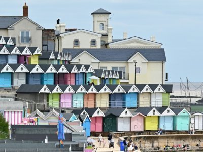 Les cabines de plage colorées de Walton-on-the-Naze, le 15 juillet 2021 dans l'est de l'Angleterre - Justin TALLIS [AFP]
