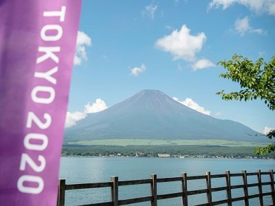 Vue du Mont Fuji, près duquel se dérouleront les épreuves de cyclisme sur route des Jeux olympiques de Tokyo, prise le 19 juillet 2021 - Charly TRIBALLEAU [AFP/Archives]