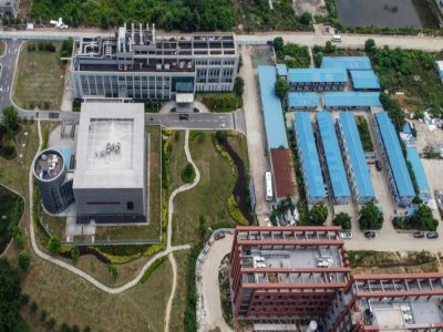 Vue aérienne du laboratoire P4 de l'Institut de virologie de Wuhan en mai 2020, 
en Chine - Hector RETAMAL [AFP/Archives]