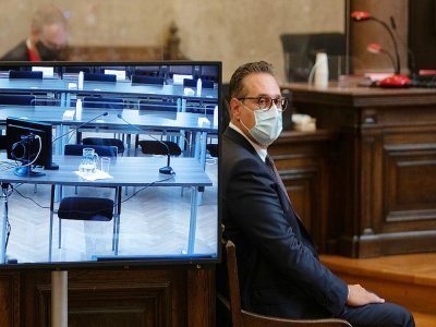 Heinz-Christian Strache au tribunal de Vienne, le 6 juillet 2021 - ALEX HALADA [AFP]