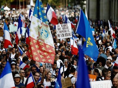 Manifestation anti pass sanitaire organisée à Paris par le mouvement "Les Patriotes" de l'ex-membre du Front national Florian Philippot, le 28 août 2021 - Sameer Al-DOUMY [AFP]