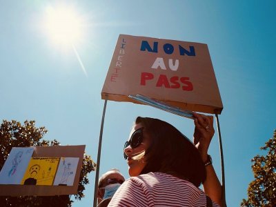 Une manifestante anti pass sanitaire 0 Toulouse le 28 août 2021 - Fred SCHEIBER [AFP]