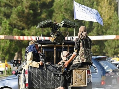 Patrouille de combattants talibans à Kaboul, le 27 août 2021 - Aamir QURESHI [AFP]