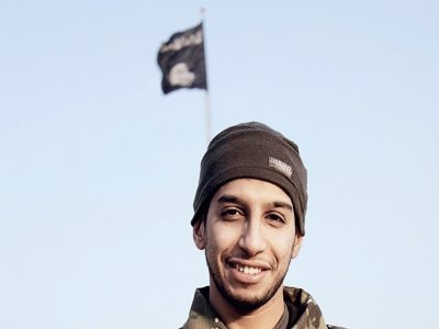 Photo non datée d'Abdelhamid Abaaoud, tirée du magazine online en langue anglaise Dabiq du groupe Etat Islamique le 16 novembre 2015 - - [DABIQ/AFP/Archives]