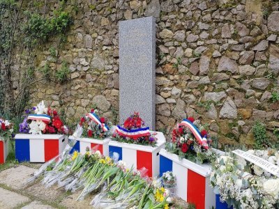 À Alençon, une stèle rend hommage aux victimes des attentats terroristes, dont fait partie Thomas Duperron.
