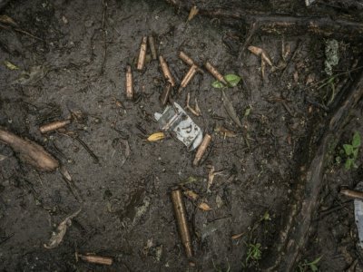 Des douilles abandonnées près d'un charnier à Chenna le 14 septembre 2021 - Amanuel Sileshi [AFP]