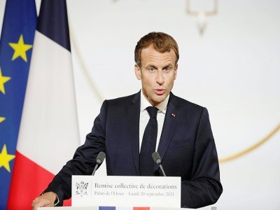 Le président français Emmanuel Macron lors d'une cérémonie au Palais de l'Elysée à Paris le 20 septembre 2021 - Stefano RELLANDINI [POOL/AFP]