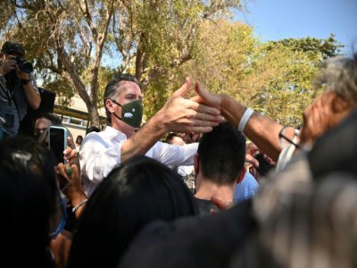 Le gouverneur de Californie Gavin Newsom à un lycée de Culver City, le 4 septembre 2021 - Robyn Beck [AFP]