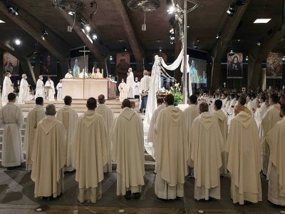 Des prêtres réunis à Lourdes le 15 août 2021 - Fred SCHEIBER [AFP/Archives]