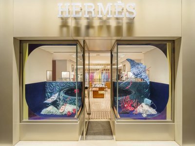La création de Léa Gaillard exposée dans l'une des boutiques d'Hermès à Hong Kong. - Léa Gaillard