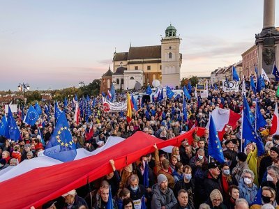 Manifestation pro-européenne à Varsovie, le 10 octobre 2021 - Wojtek RADWANSKI [AFP/Archives]