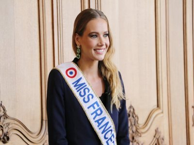 Avant d'être élue Miss France 2021, la Caennaise Amandine Petit avait décroché
la couronne de Miss Normandie 2020. Elle la remet en jeu à Coutances samedi 23 octobre.