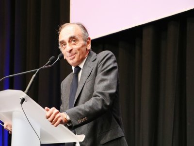 Éric Zemmour lors de son discours au Zénith de Rouen, vendredi 22 octobre.