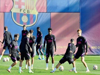 Les joueurs du FC Barcelone à l'entraînement le 1er novembre 2021, à la veille de leur match de Ligue des champions face au Dynamo Kiev - Pau BARRENA [AFP]